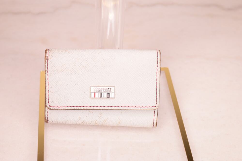 Burberry Black Label Ivory Leather Key Case Burgundy Interior Silver Tone Logo